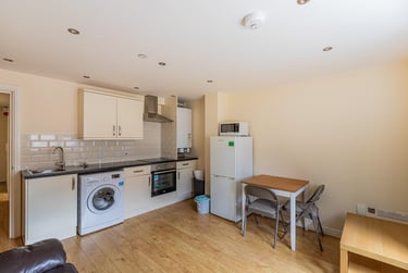 2 bed house, North Road, Gabalfa, Cardiff, CF143BL - Image 2
